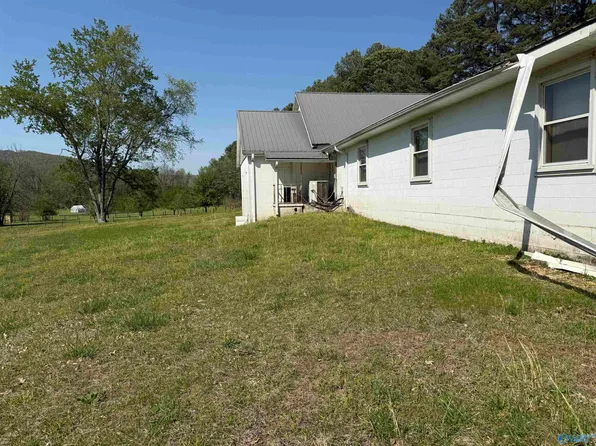 1537 Mountain Fork Rd, New Market, AL 35761