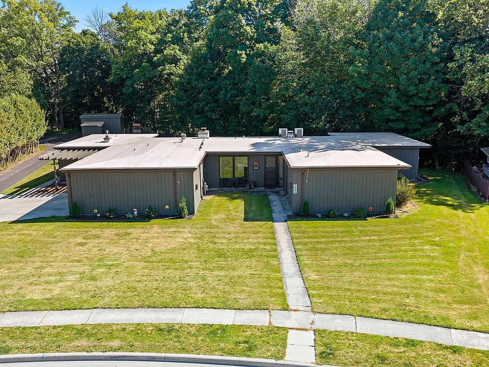 1st image of 1004 W Crescent Dr