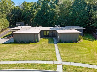 1004 W Crescent Dr, Manitowoc, WI, 54220
