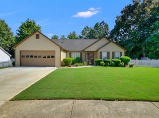 5872 Riverside Walk Dr NE, Buford, GA 30518