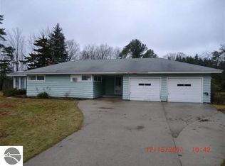 834 Cass Rd, Traverse City, MI 49696