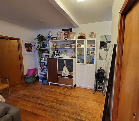 Rented by Oxford Property Group | media 10