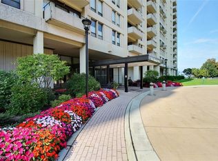 1 Bratenahl Pl APT 1009, Cleveland, OH