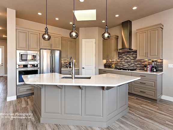 4th image of 2085 N Tuweap Dr Unit 67