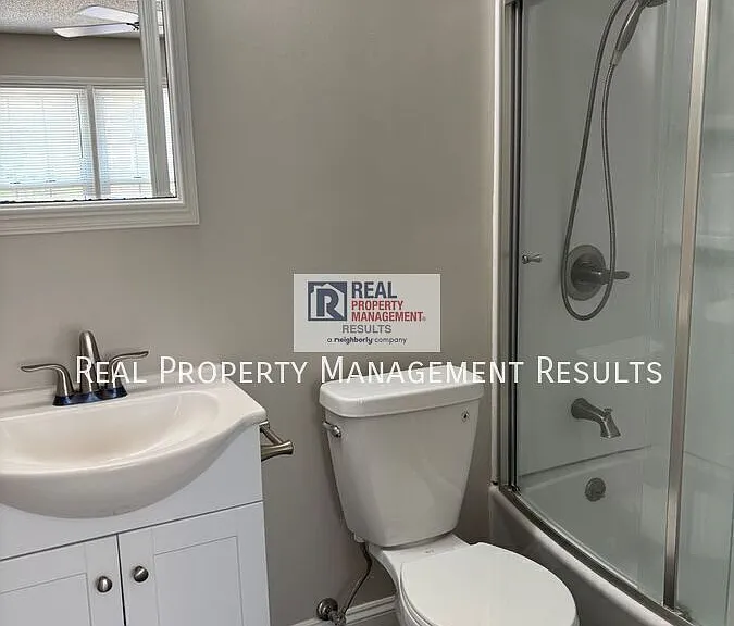 114 Olde Newburgh Dr — Photo 10