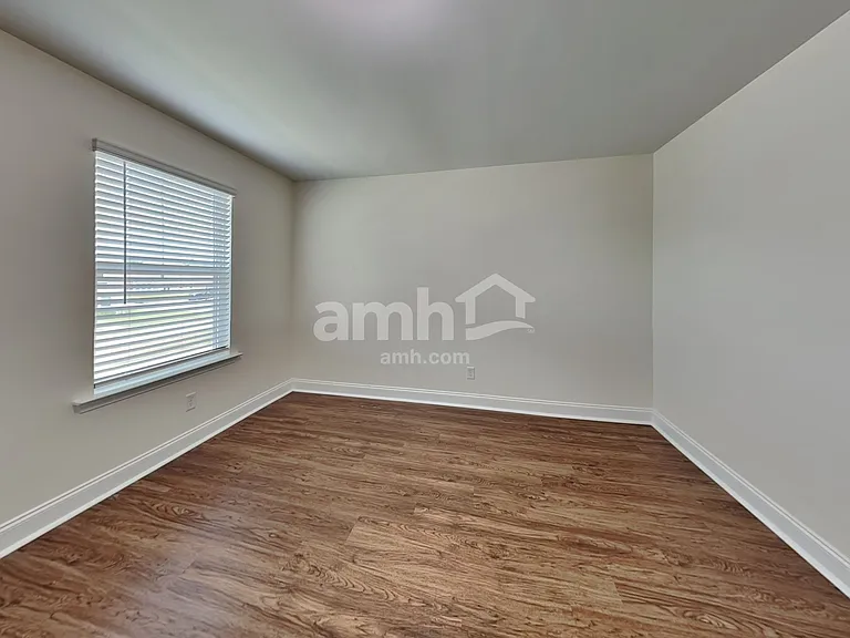210 Parkside Blvd — Photo 20