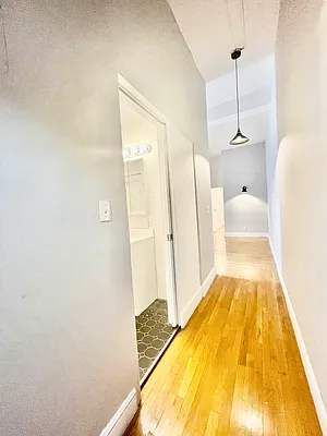 Rented by HOLTON REAL ESTATE INC. | media 25