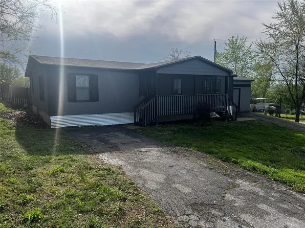 8706 Woodridge Dr, Pevely, MO 63070