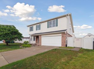 29230 Hunter Ct, Brownstown, MI 48183