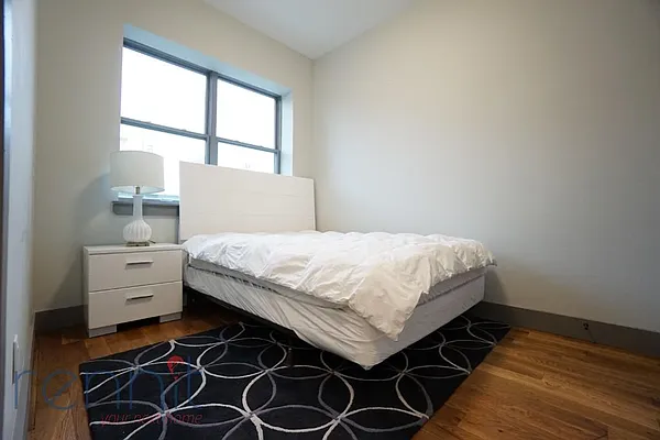 Rented by Rennit Inc. | media 32