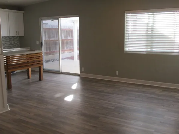 382/ 390 7th, 390 7th St #390, Imperial Beach, CA 91932
