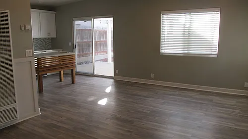 Floor plan 390 7th