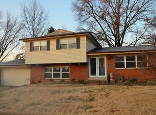 7952 Camelot Ln, Saint Louis, MO