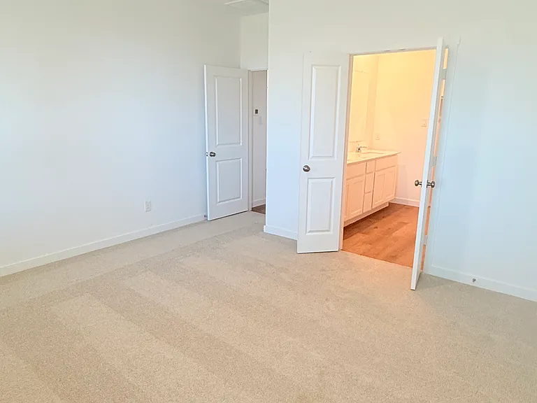 9109 SW 19th St — Photo 27