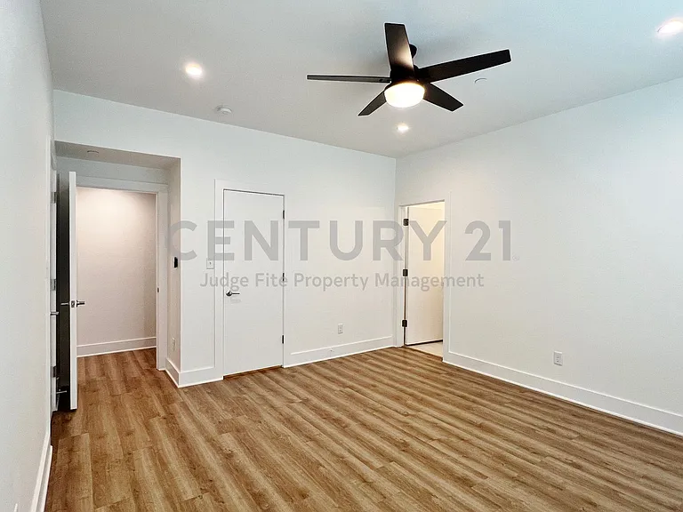 408 Dr Martin Luther King Jr Blvd #302 — Photo 8
