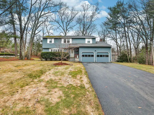 77 Dunbarton Drive, Nashua, NH 03063