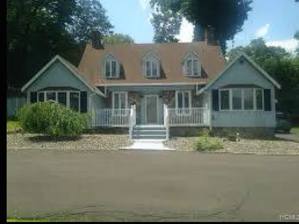 5 S De Baun Ave, Airmont, NY 10901