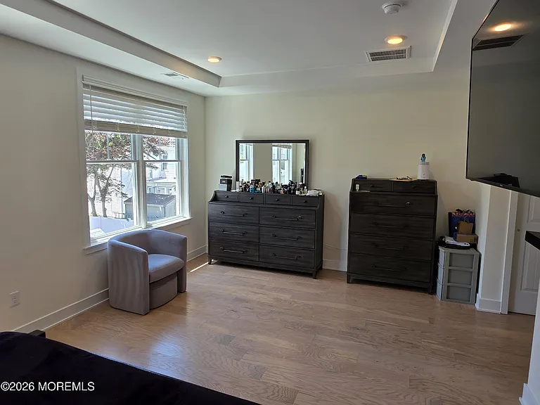 156 W Front St #9 — Photo 20