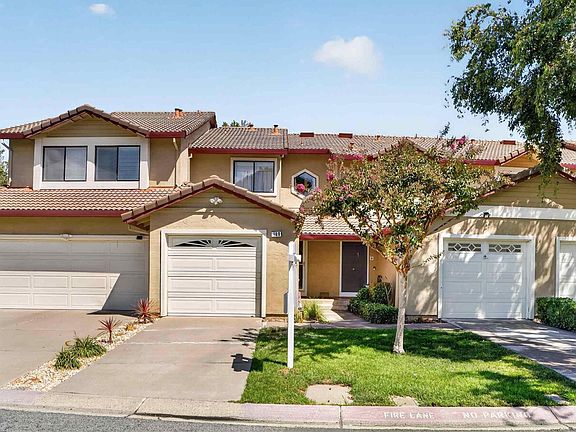3rd image of 109 Peppermill Ln