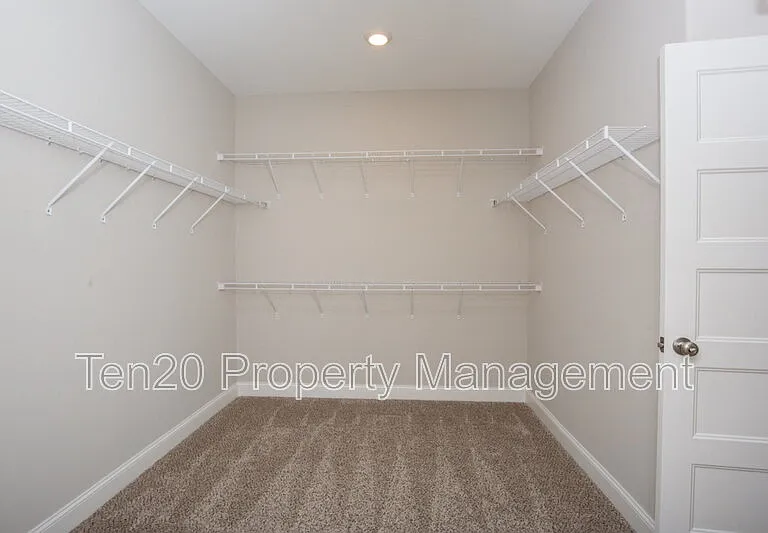 9827 Yellow Pine Rd — Photo 13