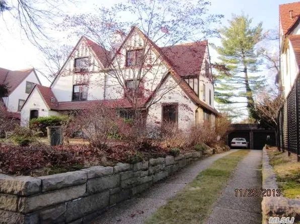 116-33 Union Turnpike image 1 of 14