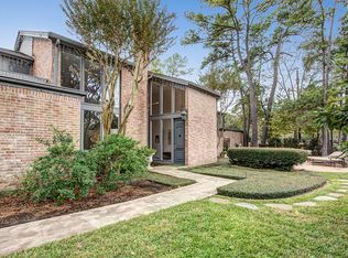 10 Pinewood Cir, Houston, TX 77024