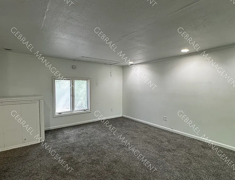 1097 E Schumacher St — Photo 13