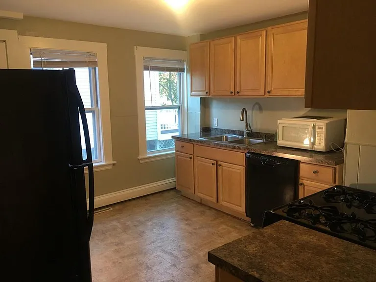 15 Ellsworth Ave — Photo 16