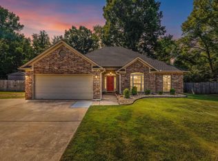 2609 Shadowcreek Dr, Bryant, AR 72022