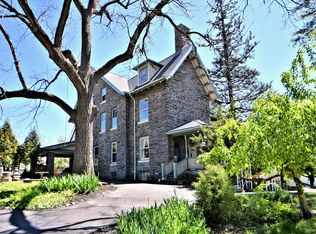 307 Pleasant Acre Dr APT B, Ambler, PA 19002