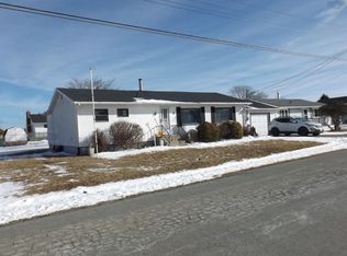 8 Oak Dr, Yarmouth, NS B5A2R4