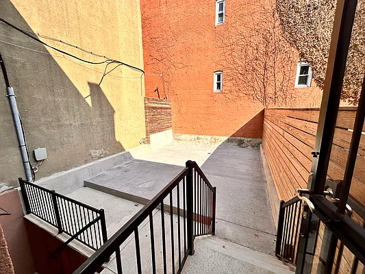 Rented by Fifth & Forever LLC | media 27