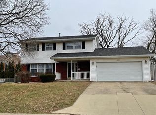 2225 8th Street Cir, Charleston, IL