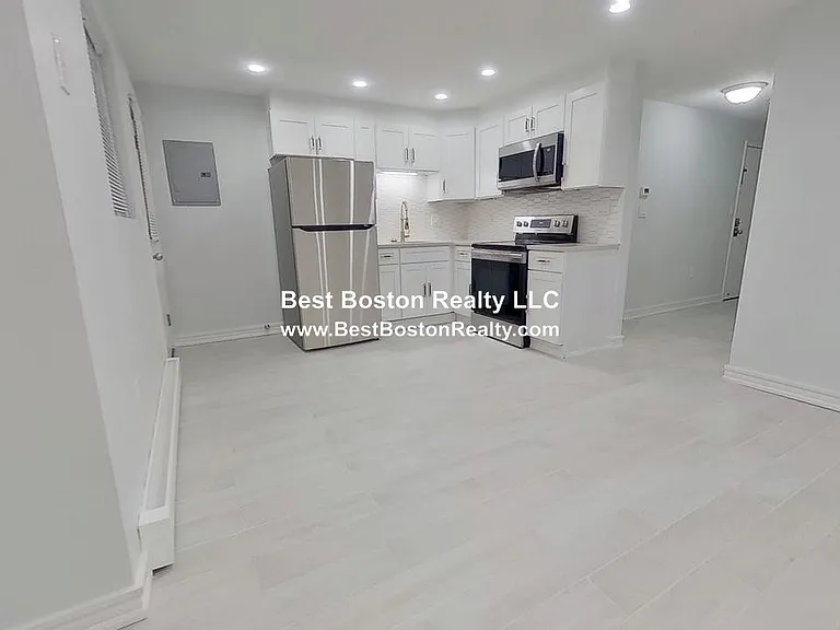 714 Winthrop Ave #203 — Photo 2