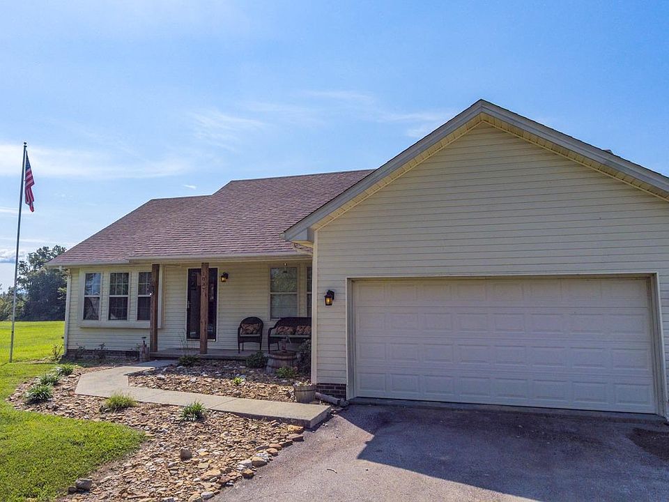 1st image of 1037 Breezy Ln