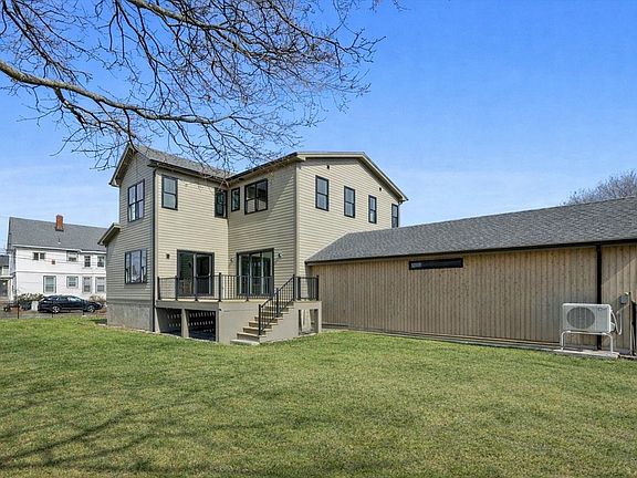 3rd image of 51 Fox Hill Rd