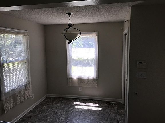 4th image of 929 Cumberland Dr