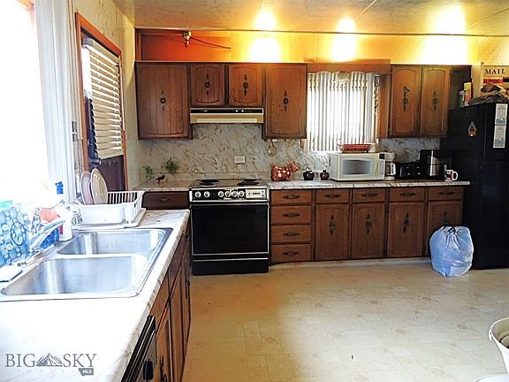 5th image of 2211 Walnut St