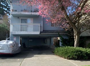 8843 Stone Ave N APT 4, Seattle, WA 98103