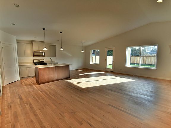 3rd image of 15791 173rd Ave SE