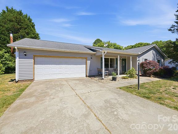 4th image of 129 Salem Meadow Dr