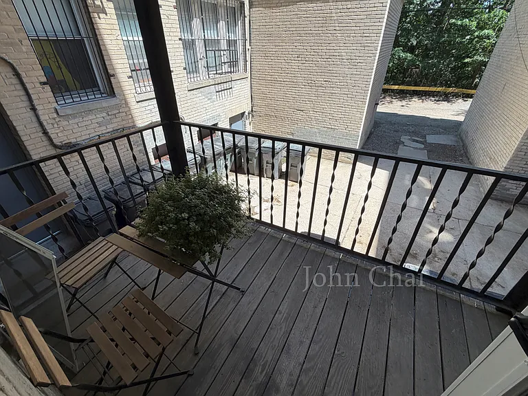 1634 Commonwealth Ave #6 — Photo 4