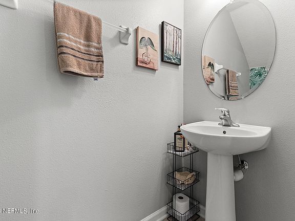 5th image of 4235 CROWNWOOD Drive