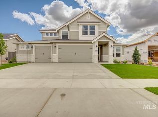 3917 Woodville Dr, Meridian, ID 83642