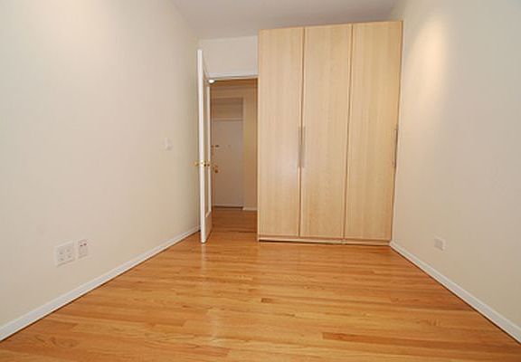 4th image of 1053 2nd Ave #2W