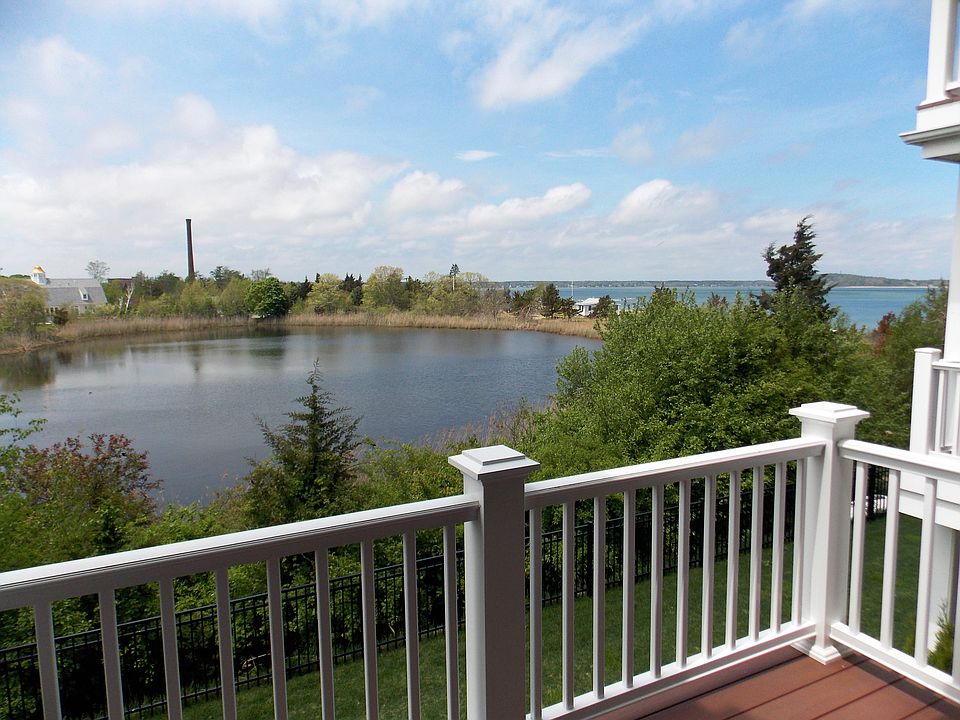 1st image of 304 Schooner Way