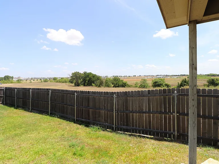 3001 Breton St — Photo 15