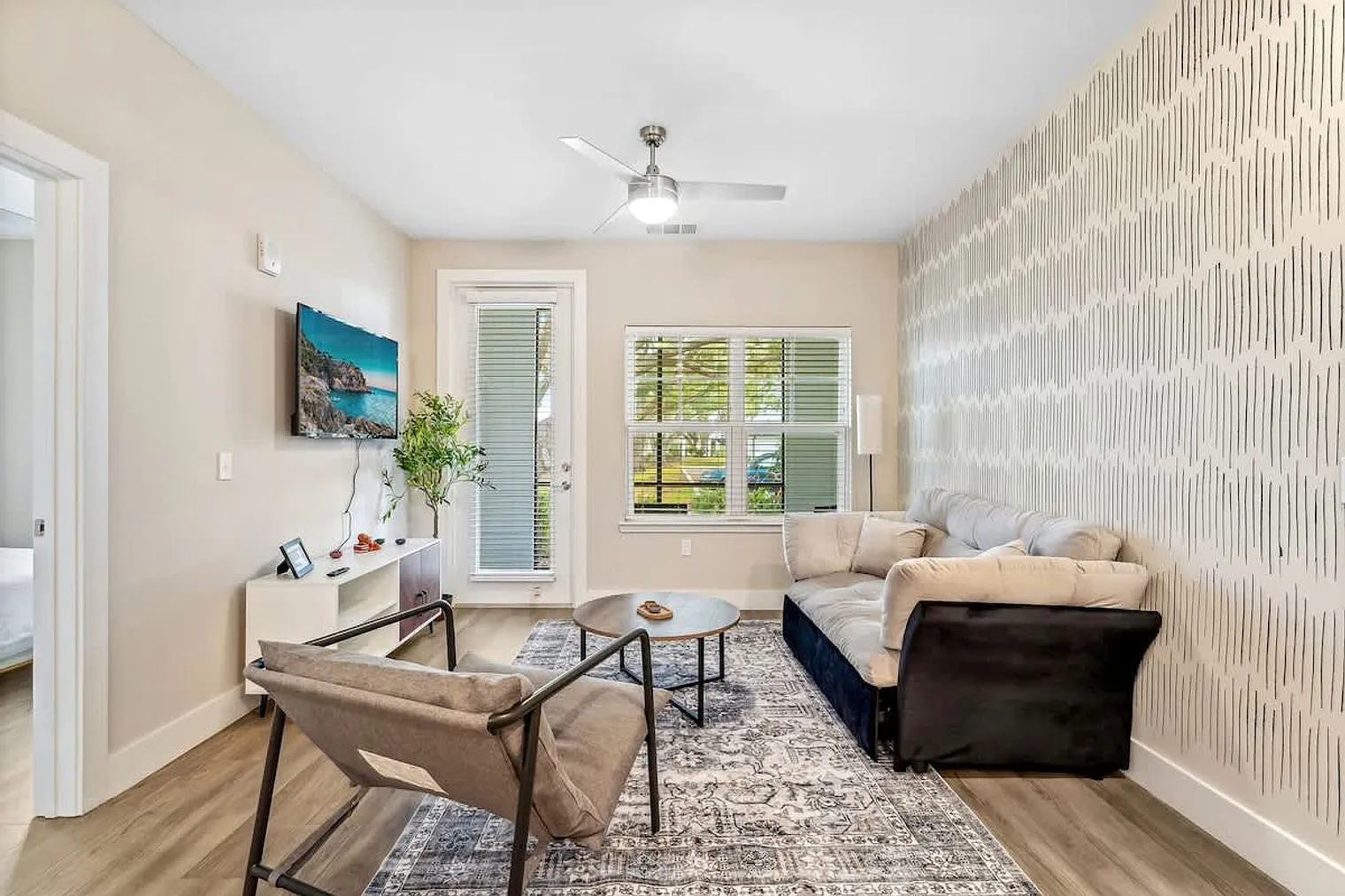 1 bed, 1.0 bath, $3,287 — Photo 4