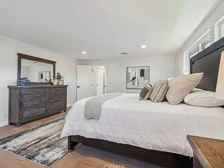 El Caney Dr — Photo 2