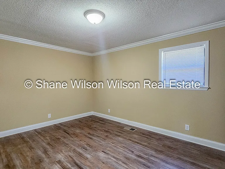 151 Kathy Dr — Photo 15